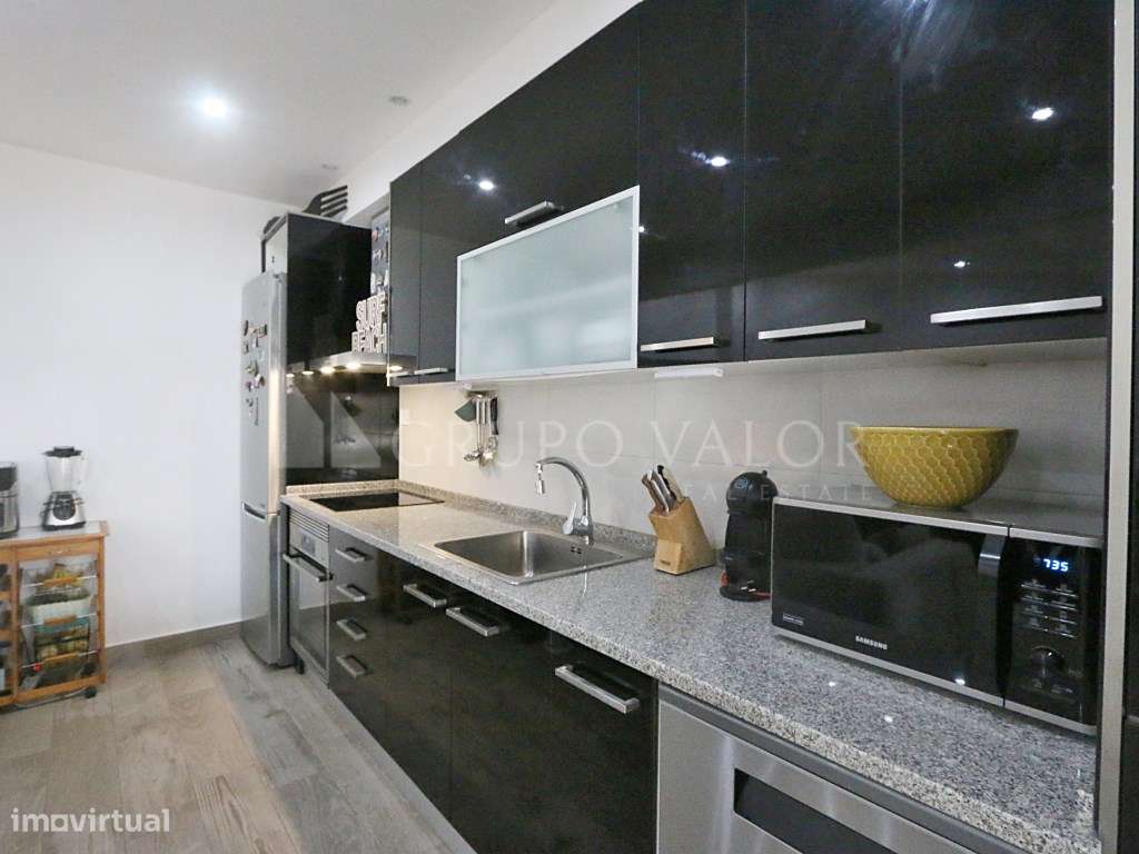 Moradia T1 com logradouro, em Asfamil, Rio de Mouro-8