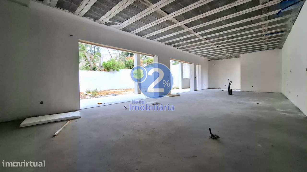 Moradia T3+1 em construção-13