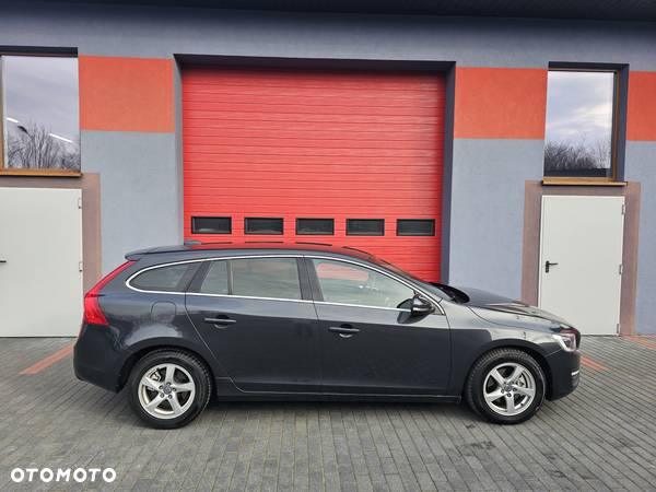 Volvo V60 D2 Momentum - 20