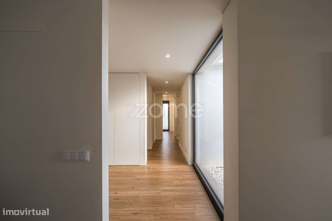 Moradia T2 térrea em Ronfe, Guimarães-13