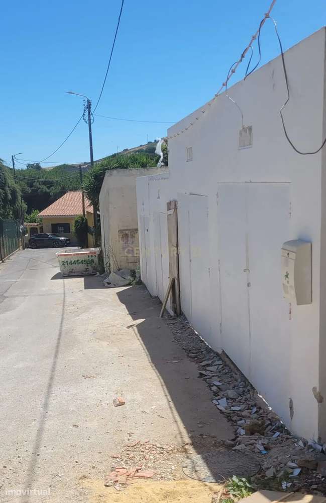 ARRENDA-SE GARAGEM EM RIO DE MOURO - Grande imagem: 4/15