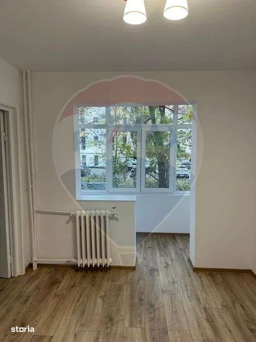 Apartament cu 2 camere de închiriat în zona Craiovita Noua - Imagine principală: 4/8