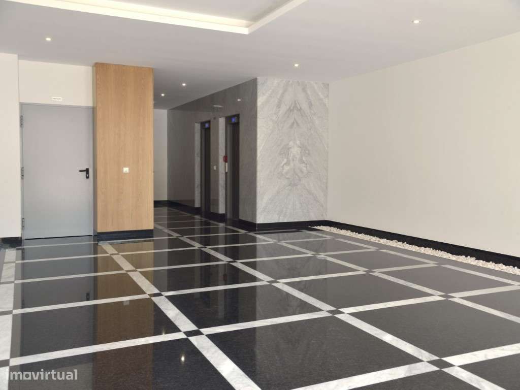 Edifício Portas do Sol T3+1-16