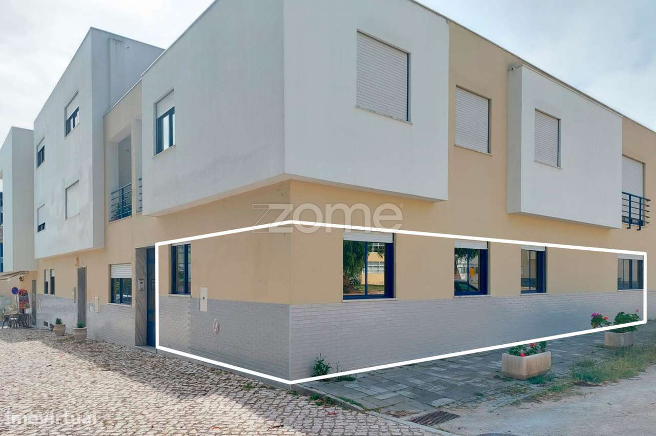 T2 No centro Moita com terraço e arrecadação-21