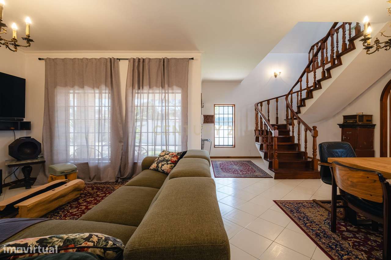 MORADIA T3 A 800M DA PRAIA DE SALGUEIROS | CANIDELO-12