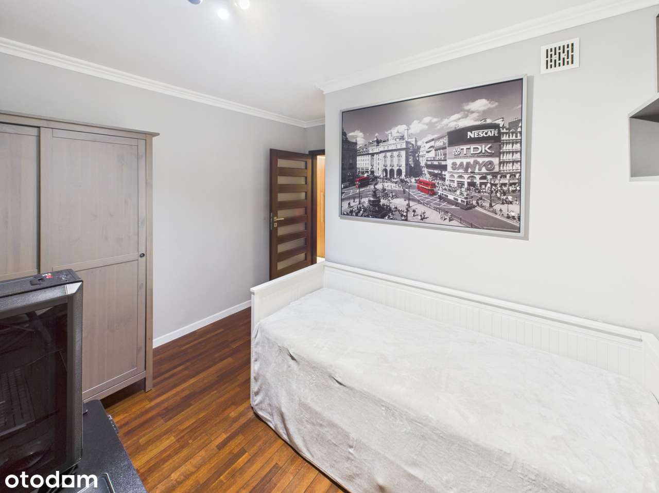 Etiuda apartament z 3 sypialniami z ogrodem i tarasem-10