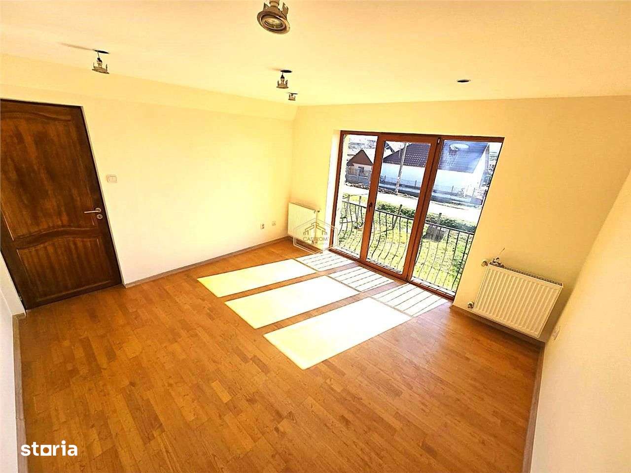 Video|Casa spatioasa cu 4 dormitoare + garaj si anexe | Teren 1.000 mp-11