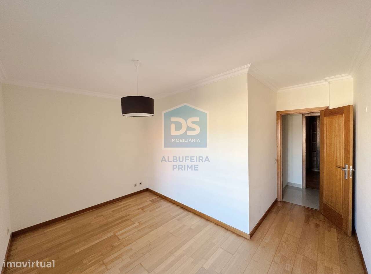 Apartamento T3 Venda em Quarteira,Loulé-17