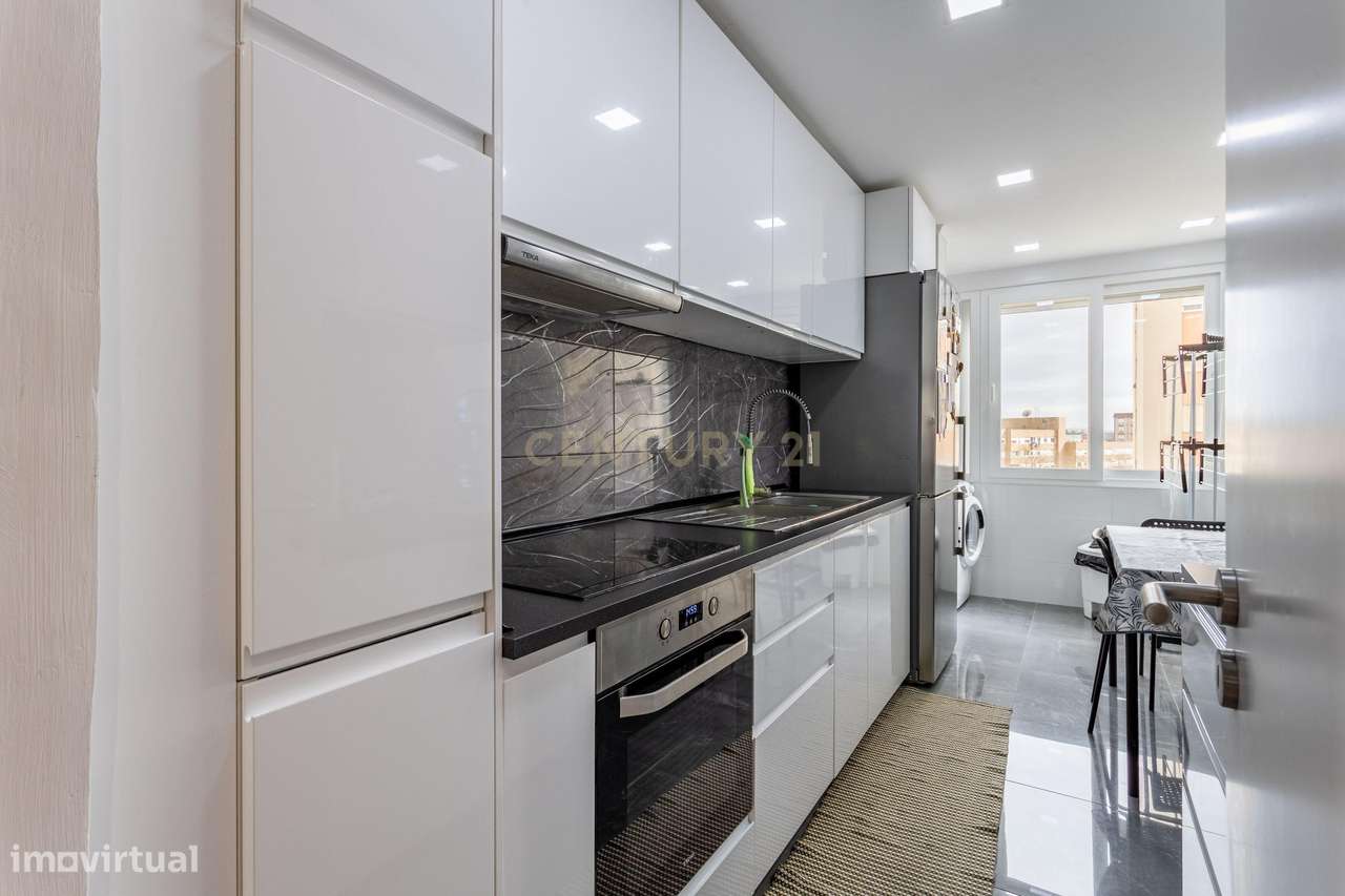 Apartamento Renovado T3 em Santo António dos Cavaleiros, Loures - Grande imagem: 5/23