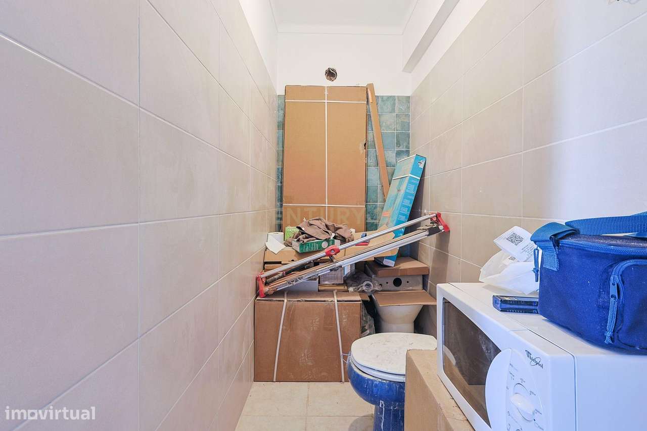 T3 totalmente remodelado em Vale de Milhaços, Corroios-16