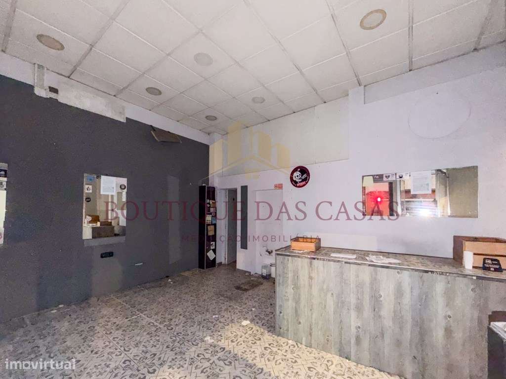 Prédio no Centro do Porto - Grande imagem: 3/13