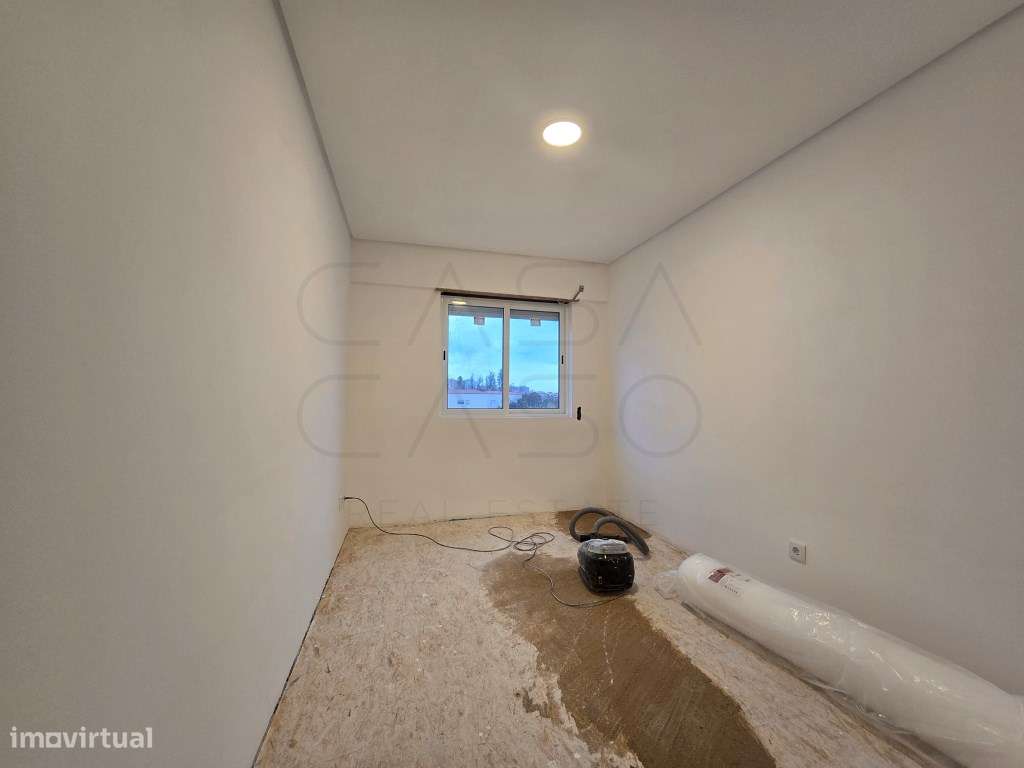 Apartamento T2 totalmente remodelado - Azeda, Setúbal-3