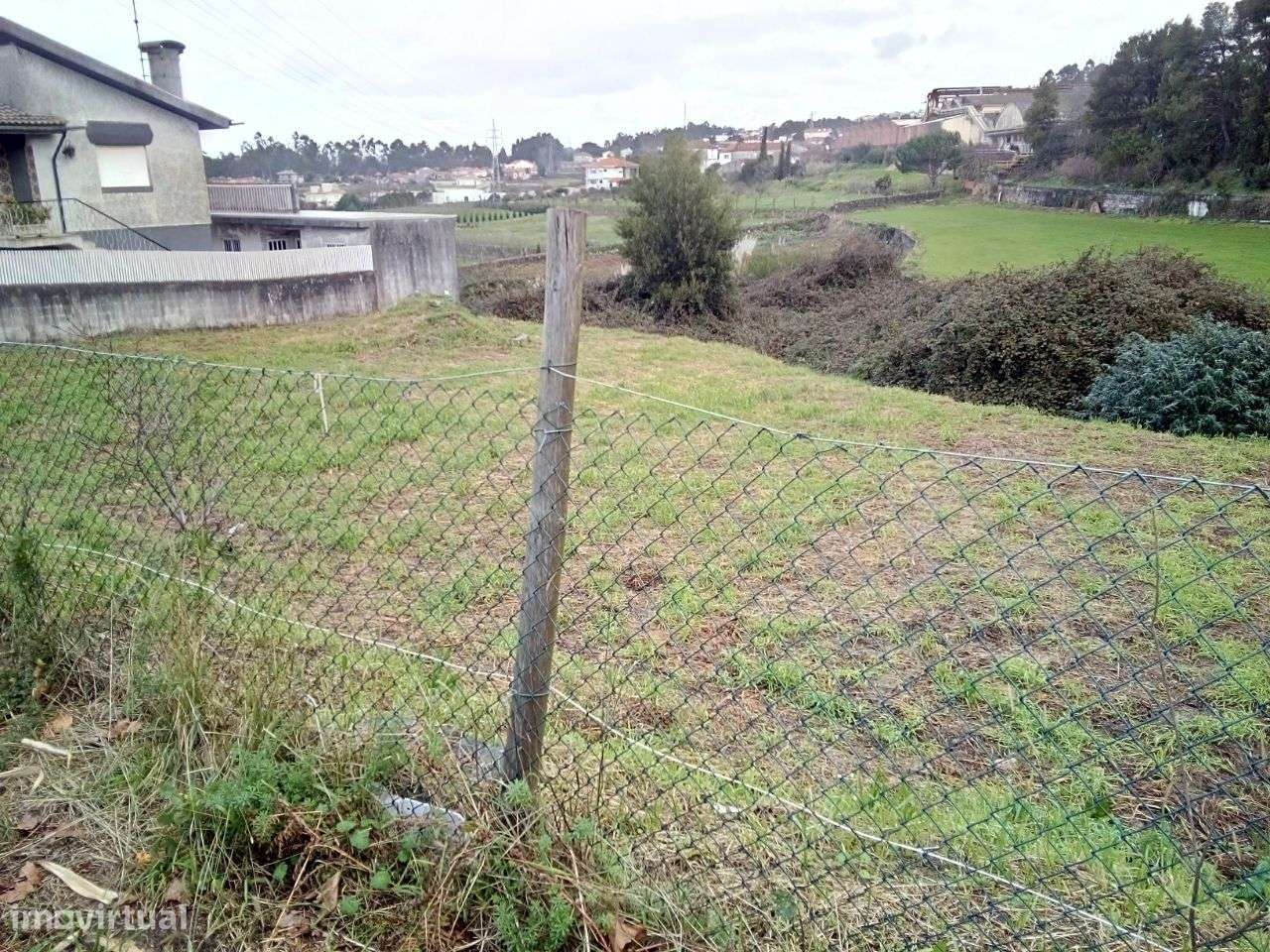 Terreno com 662 m2 para construção em Arrifana - Grande imagem: 2/2