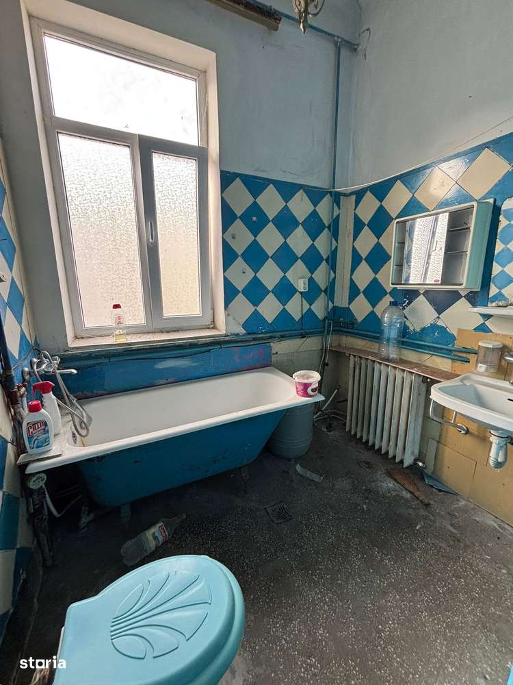 De vanzare casa in Roman  mobilata și utilata Pret 25.000e - Imagine principală: 5/12