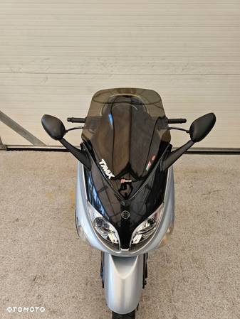 Yamaha Tmax - 18