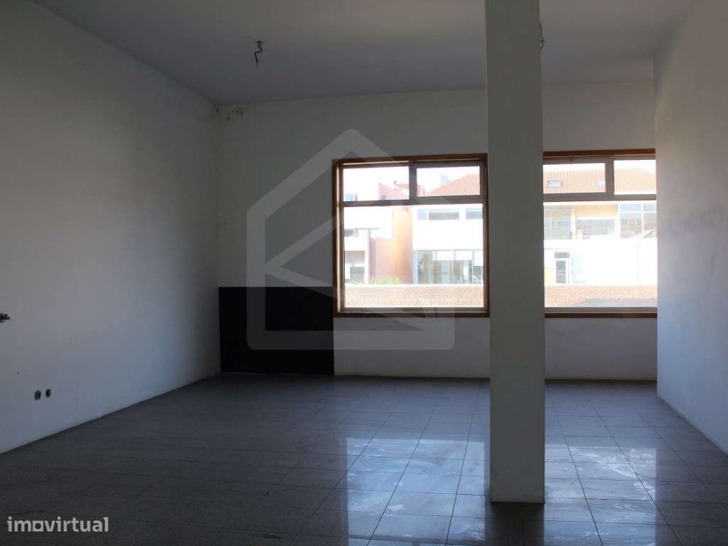 Loja comercial com 155 m2 em Santa Maria da Feira - Grande imagem: 4/16