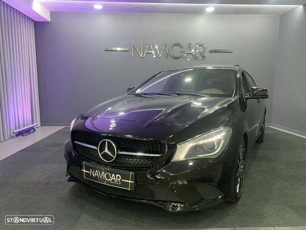 Mercedes-Benz CLA 220 Shooting Brake (CDI) d 7G-DCT Urban - 4