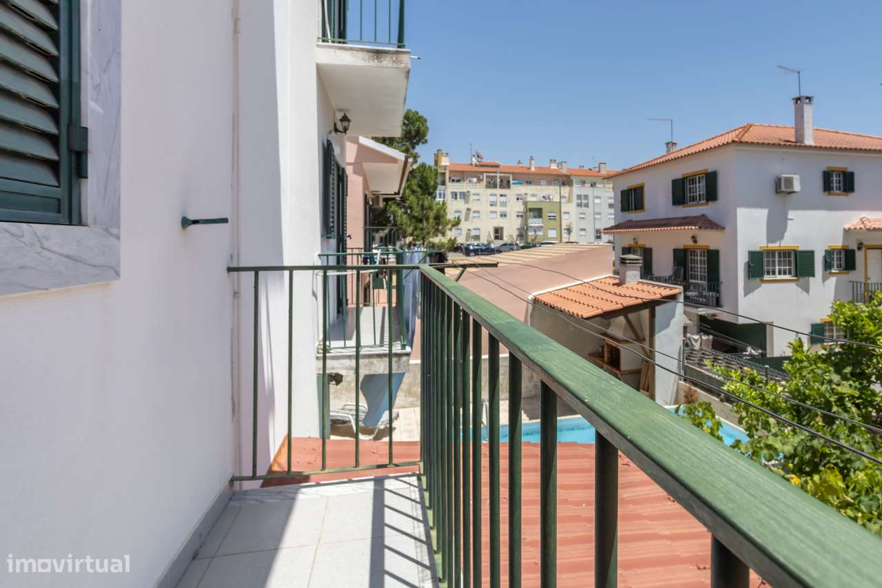 Moradia Geminada com Jardim, Cave e Garagem.-22