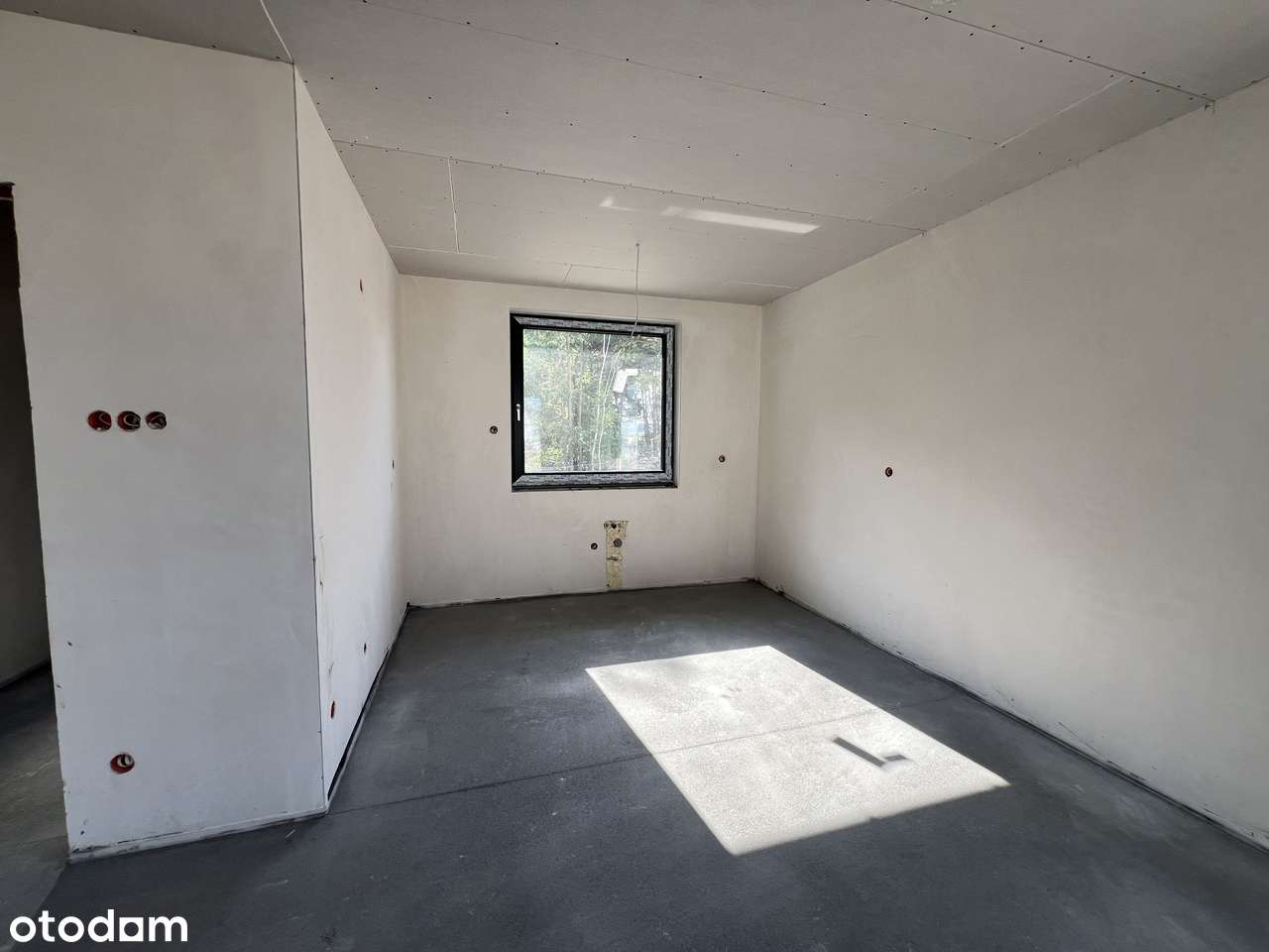 NOWY PARTEROWY DOM PRZY LESIE-12