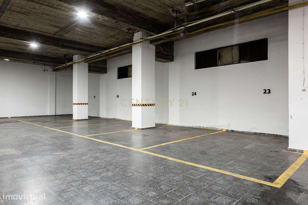 Lugar de Estacionamento para venda - Montechoro - Grande imagem: 5/6