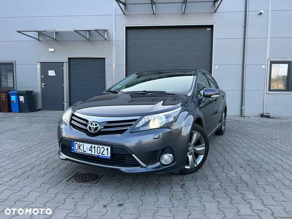 Toyota Avensis 1.8 Premium - 1