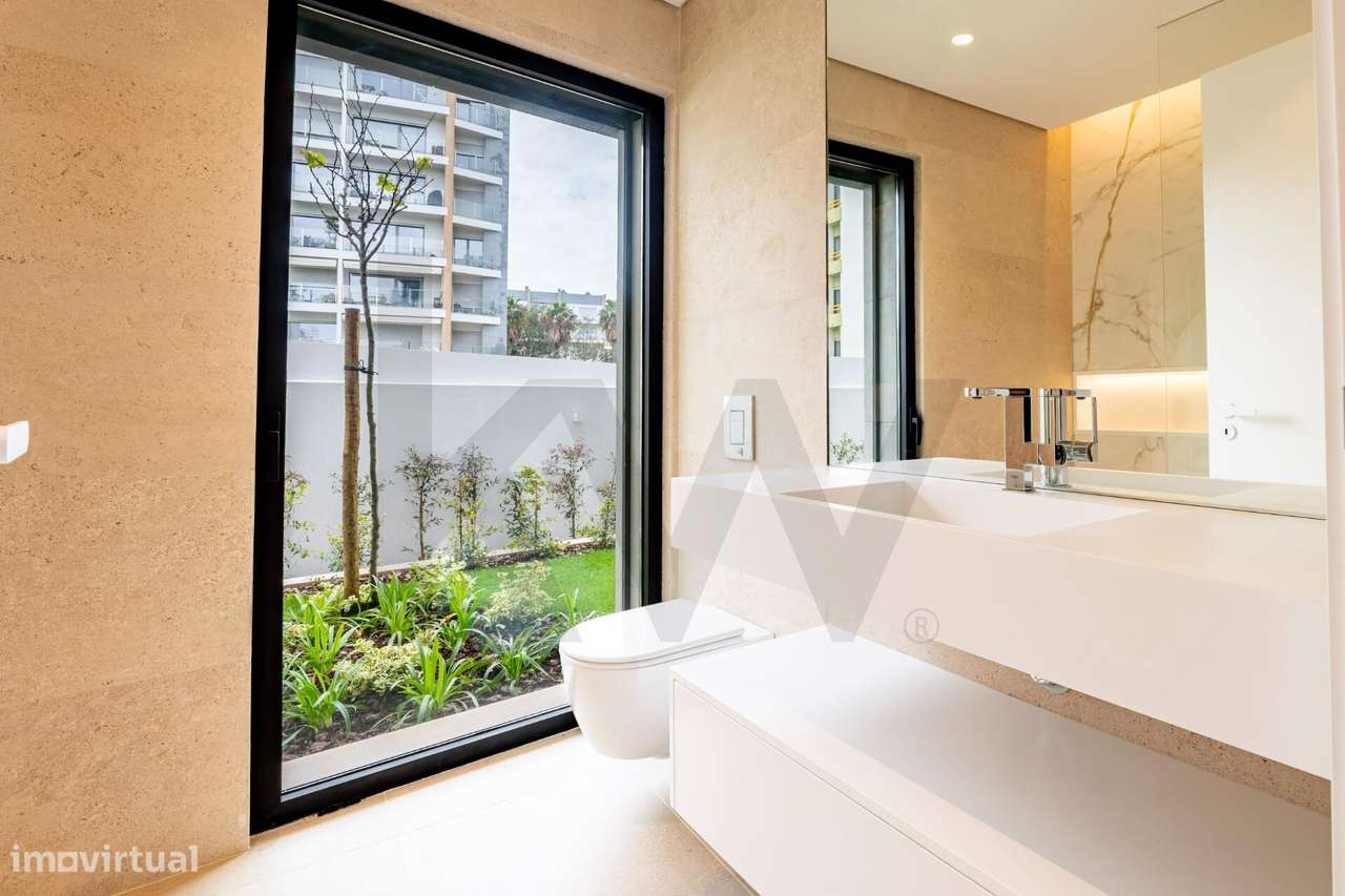 Apartamento T4 com Jardim e Piscina na Parede – Cascais-26