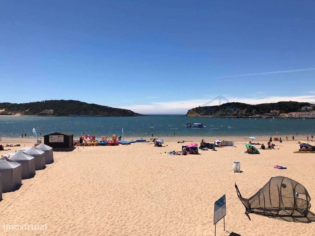 Prédio para renovar junto à praia de São Martinho do Porto-24