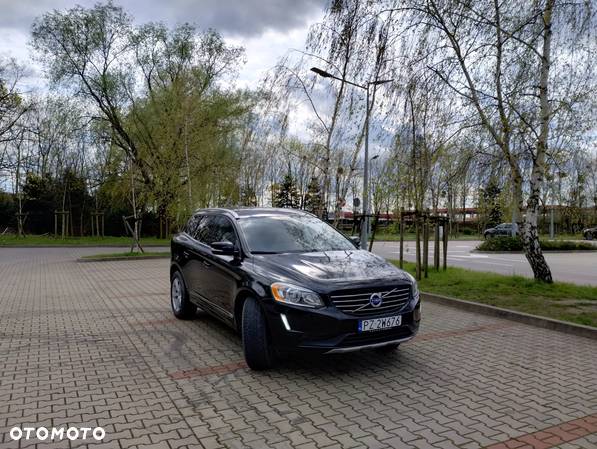 Volvo XC 60 T5 Momentum - 1