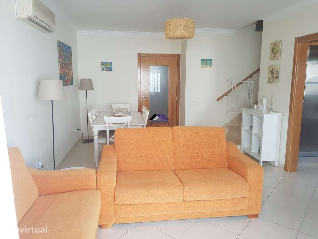 Moradia T3+1 com Estacionamento, Logradouro e Sótão-10