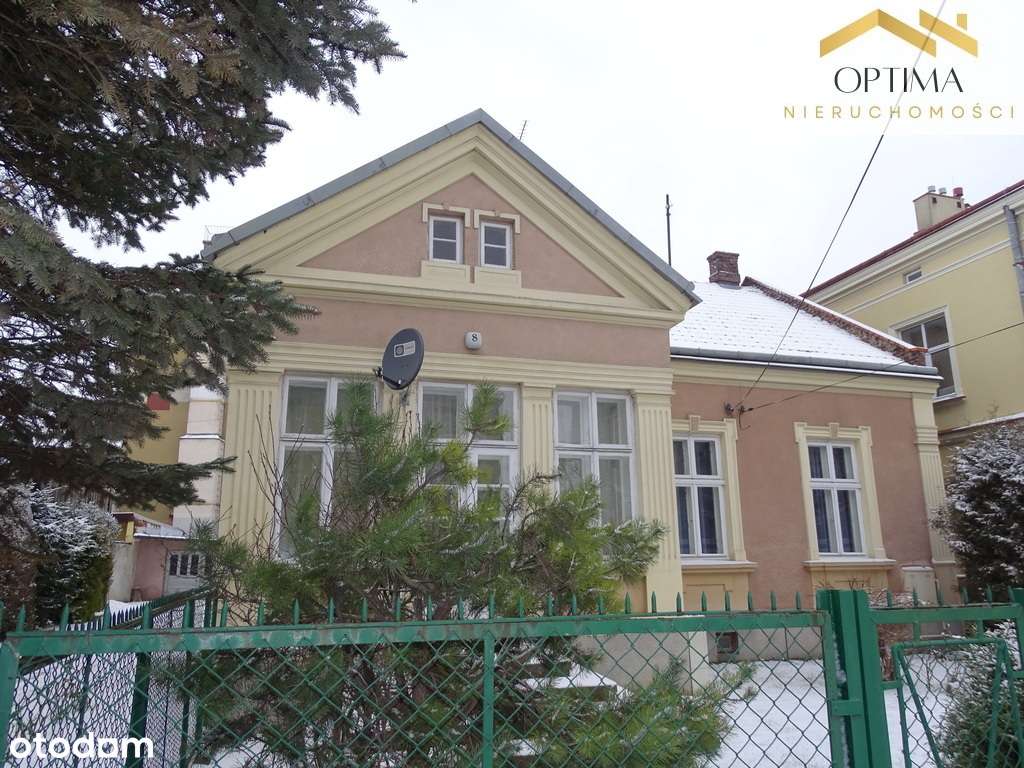 Sprzedam Unikatowy dom z lat 20-ych w Centrum-1