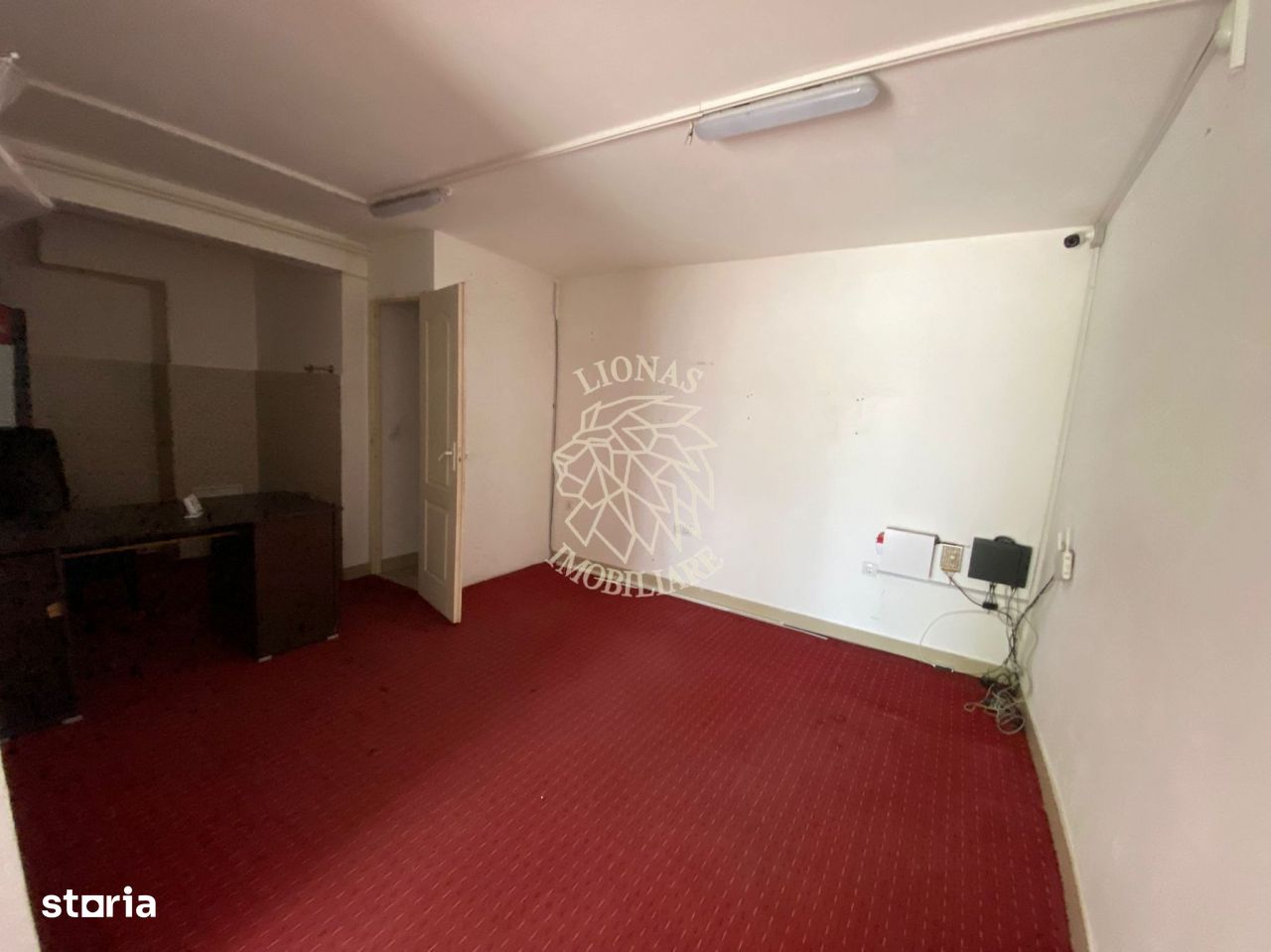 Spatiu Comercial 2 camere 30 mp-vitrina 3 m- Zona Imparatul Traian