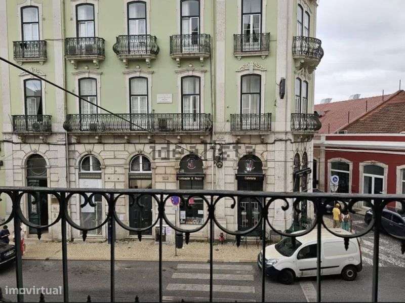 Arrendo T5 com 250m2 para habitação ou comércio, no Príncipe Real, Lx - Grande imagem: 2/9