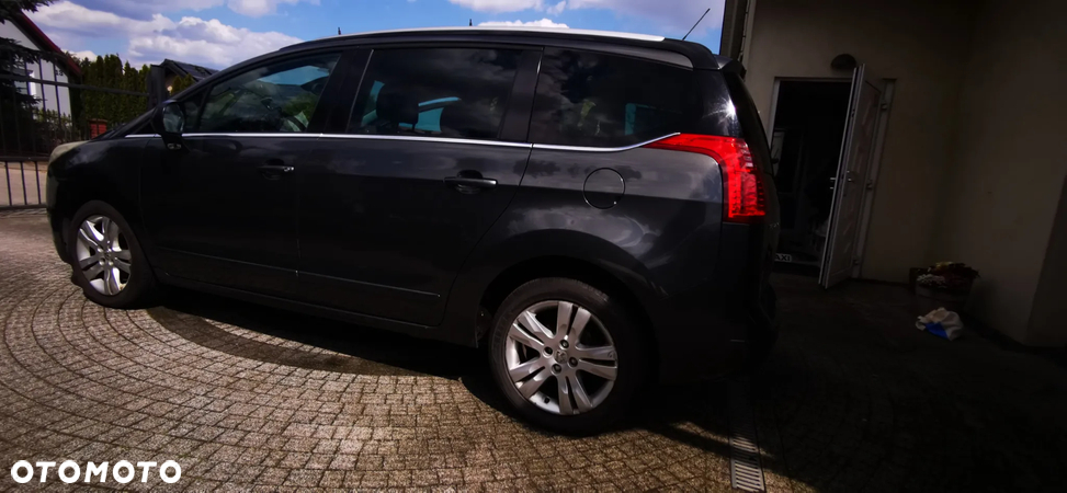 Peugeot 5008 1.6 HDi Style 7os - 3