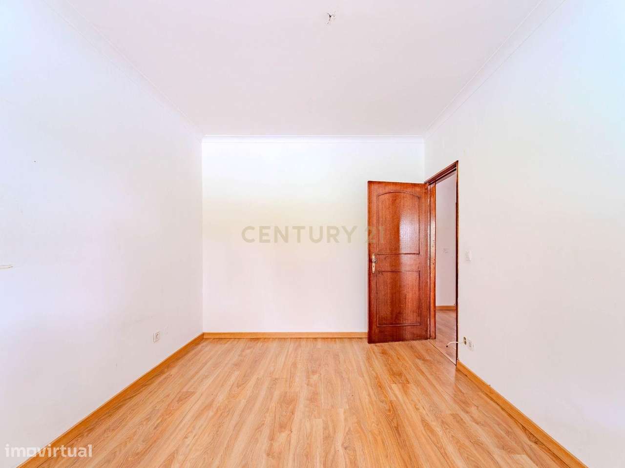 Apartamento T2 com garagem box | Rés-do-chão | Maia-7