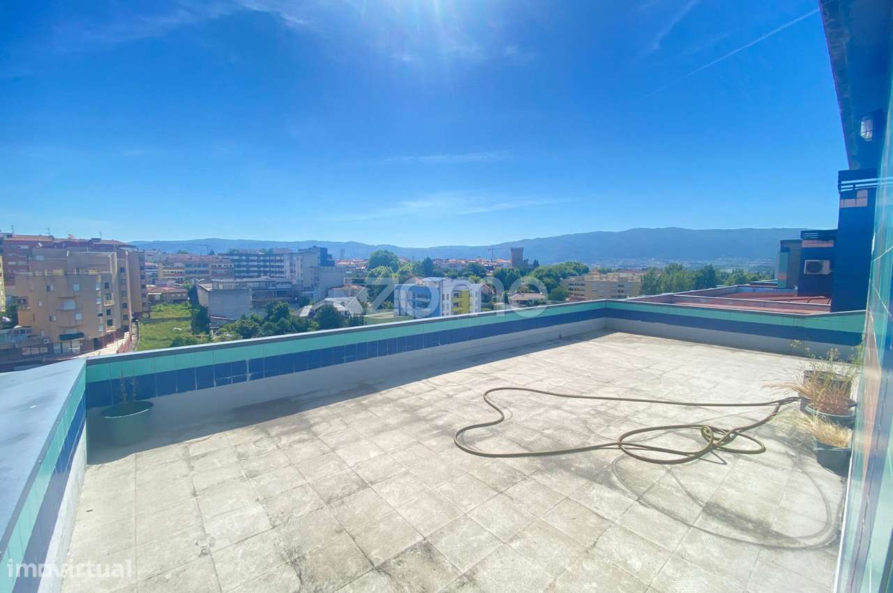 Apartamento com terraço, vistas panorâmicas sobre a cidade-13