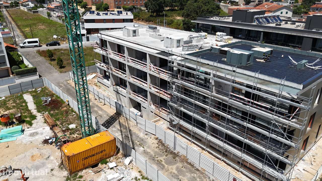 Apartamento T1 Em construção na Madalena-8