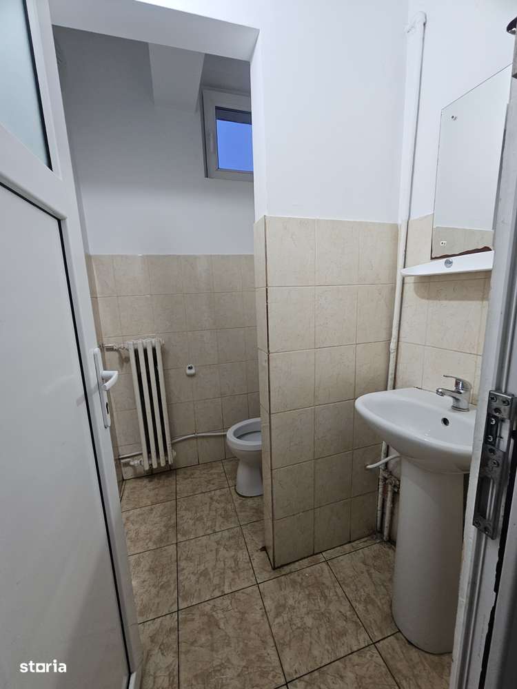 Vand CABINET MEDICAL in Policlinica din Piata mica George Enescu-4