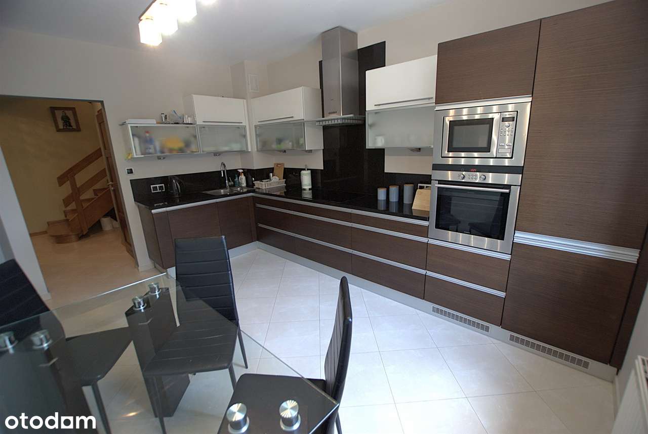 Środkowy segment w pięknej zielonej okolicy, Baranówek-15