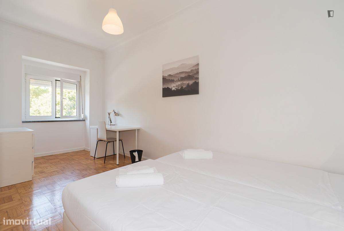 Quarto - localizado em Sete Rios Lisbon - Grande imagem: 4/8
