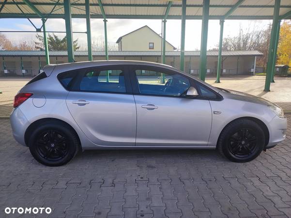 Opel Astra 2.0 CDTI DPF Edition - 5