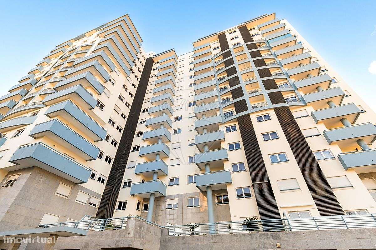 Apartamento T4 para venda - Grande imagem: 2/35