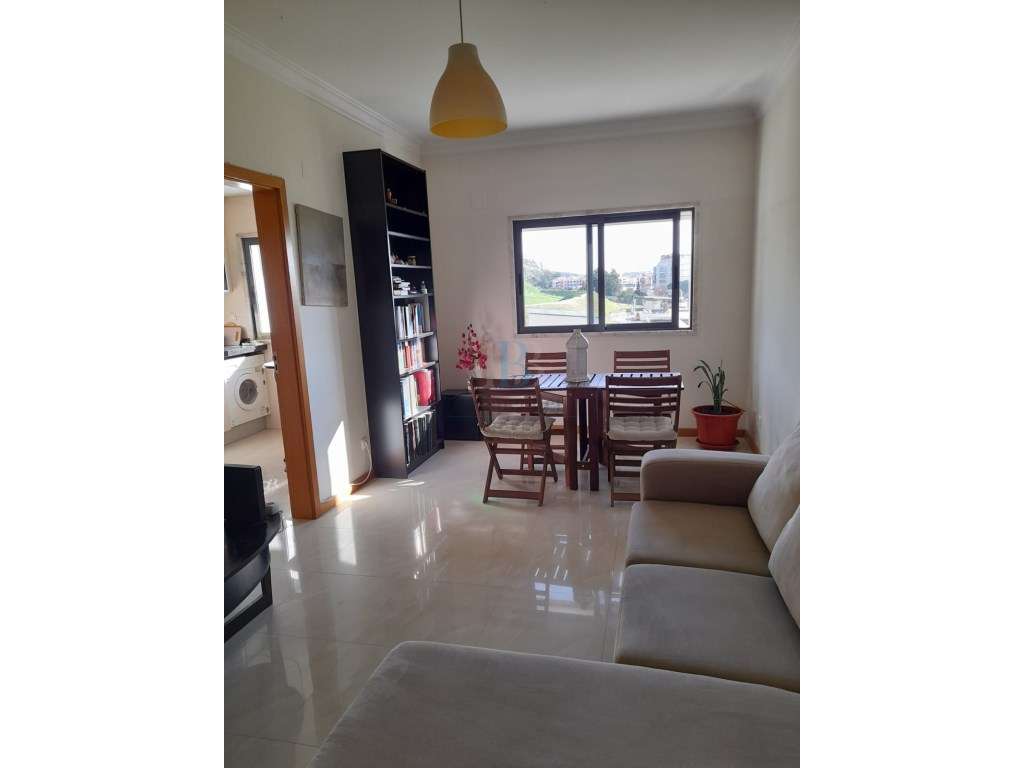 Excelente e luminoso T1 Costa da Caparica-11