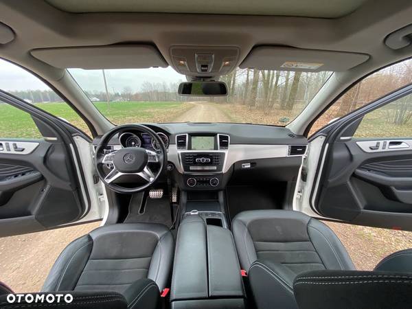 Mercedes-Benz ML 350 BlueTec 4-Matic - 11