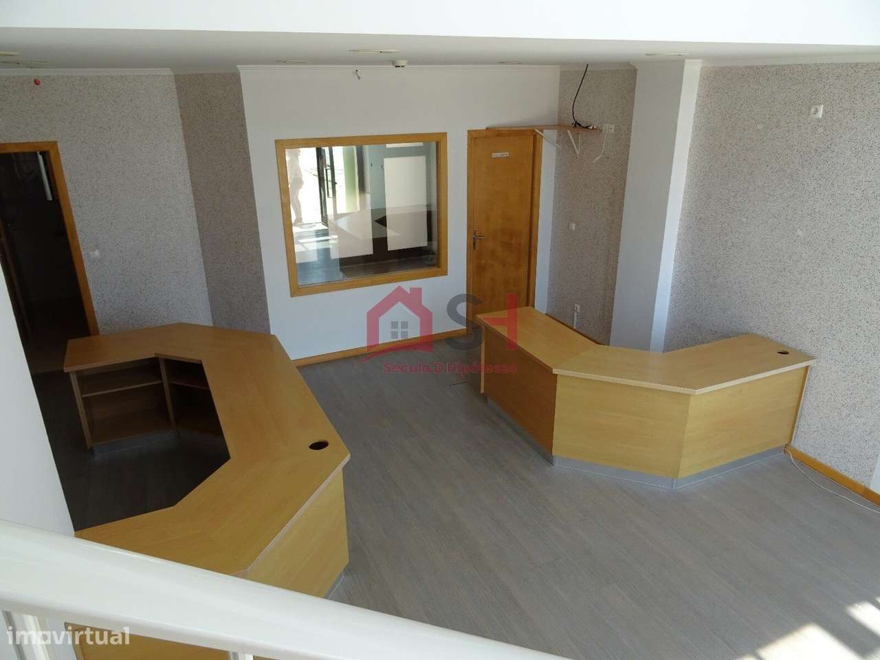 *Loja para Comercio e Serviços– Peniche*-7