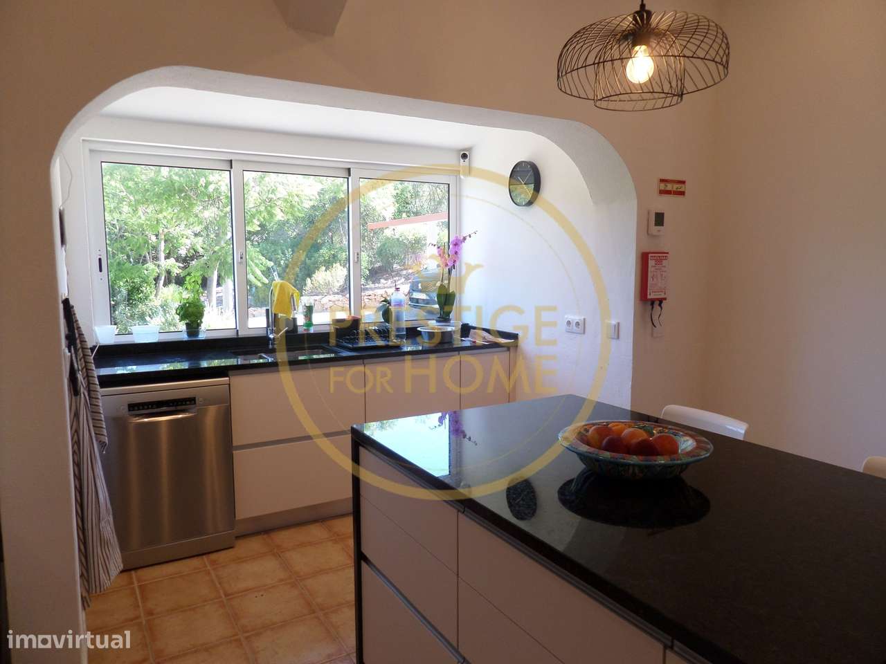 Moradia T3 com Vista Mar Panorâmica, Piscina e 5.000 m² de Terreno – S-19