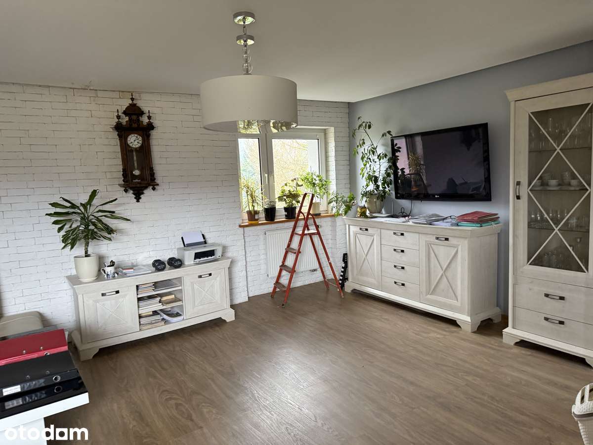 Dom wolnostojący z piękna działką we wsi Jabłów-5