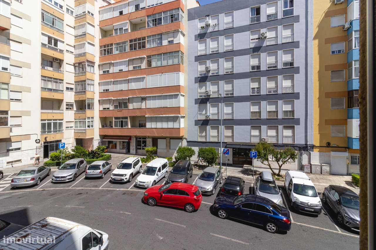 APARTAMENTO T3 | LUGAR DE PARQUEAMENTO | PÓVOA DE SANTO ADRIÃO-21