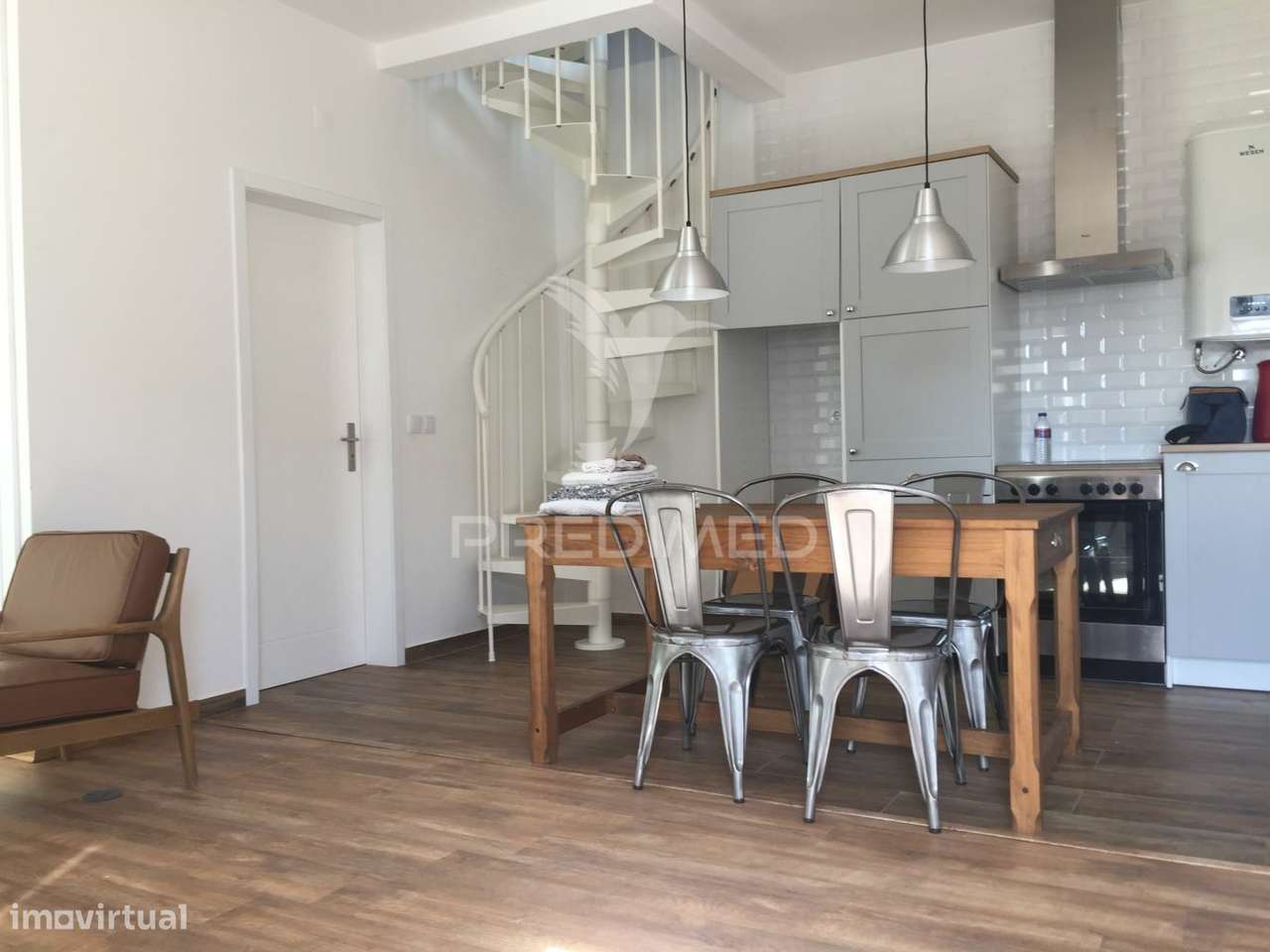 Duas Moradias com 250 m2 com piscina. - Grande imagem: 4/25