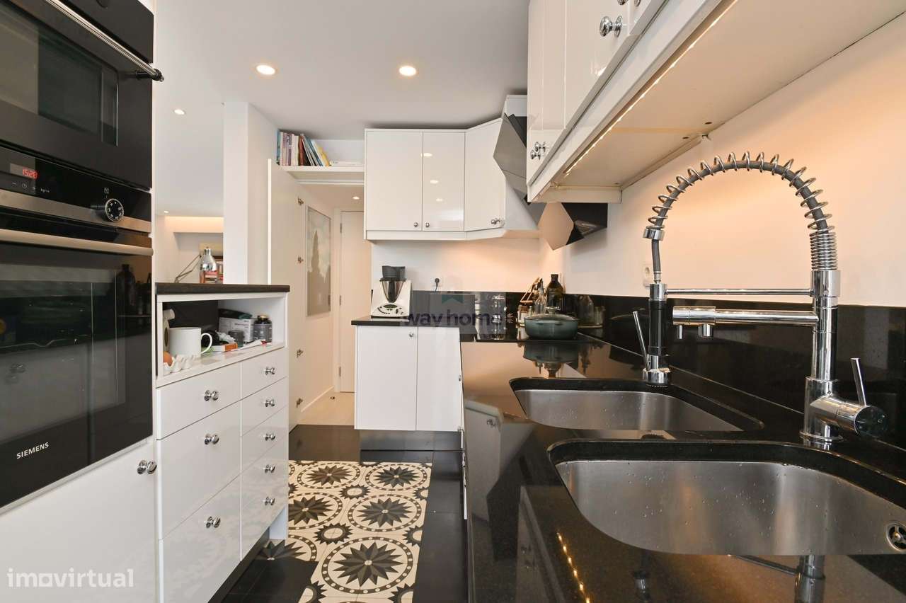 Moradia T3+1 | Sotão e Cave | Remodelada | Pátio Exterior | Amoreira - Grande imagem: 5/37