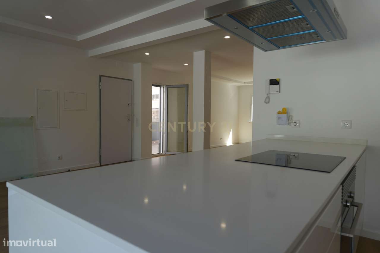 Luxuosa Moradia Nova na Costa da Caparica, Almada-12